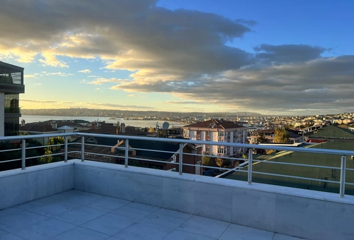 Independent villa for sale in Buyukcekmece with a sea view | SH241