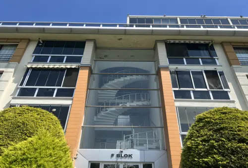 شقة للبيع في مجمع فيستا ريزيدنس 3 في بيوك جكمجة | SH267