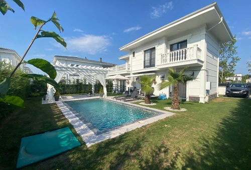 Standalone Villa in a Complex for Sale in Sakarya, Sapanca Area | SH282