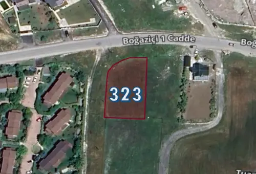 Residential Building Land for Sale in Büyükçekmece | L323