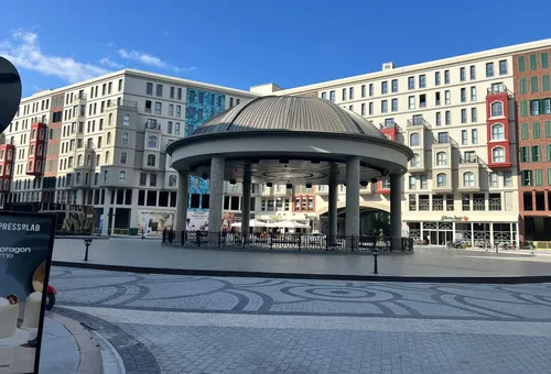 شقة جديدة للبيع في اسنيورت ضمن مجمع " ميدان أردشلي"  في اسطنبول | SH276