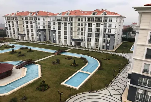 For sale a five-room apartment and a duplex hall, SH131