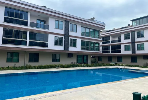 Apartment for sale in Buyukcekmece with a garden view | SH244