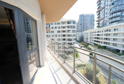 Apartment for sale in Bahçelievler, within a residential complex | SH254