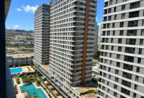 شقة للبيع في اسنيورت ضمن مجمع باباجان بريميوم في اسطنبول | SH272